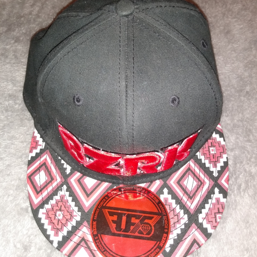 Snapback - Picture 3 of 3
